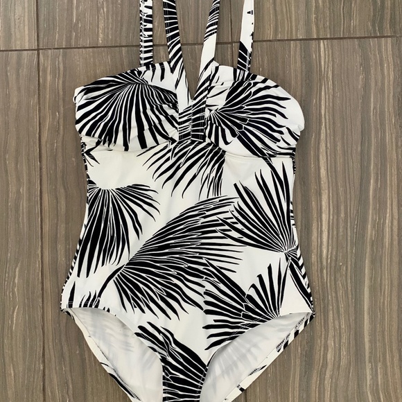 Tommy Bahama Other - Tommy Bahama Size 10 Palm One Piece
